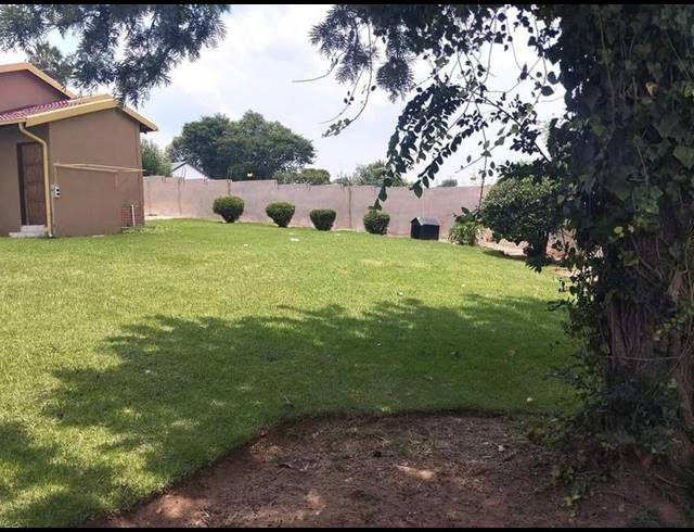 3 BEDROOM HOUSE FOR SALE IN STRUBENSVALLEI